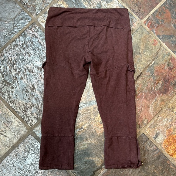 Nomads Hemp Wear Bamboo/Organic Cotton Capris - Picture 2 of 6
